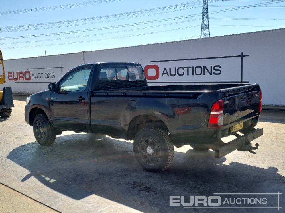 2014 Toyota Hilux - Pick-up: photos 3 2014 Toyota Hilux - Pick-up: photos 3