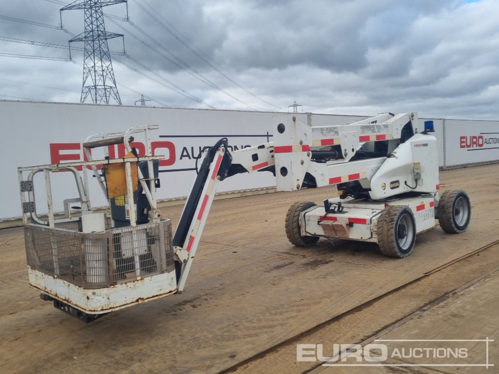 2015 JLG M450AJ - Nacelle: photos 1 2015 JLG M450AJ - Nacelle: photos 1