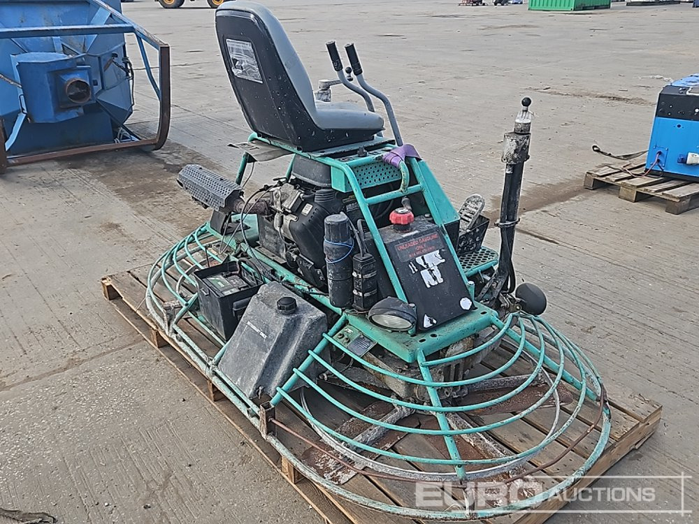 2015 Multiquip Petrol Ride On Power Float - Travaux routiers: photos 5 2015 Multiquip Petrol Ride On Power Float - Travaux routiers: photos 5