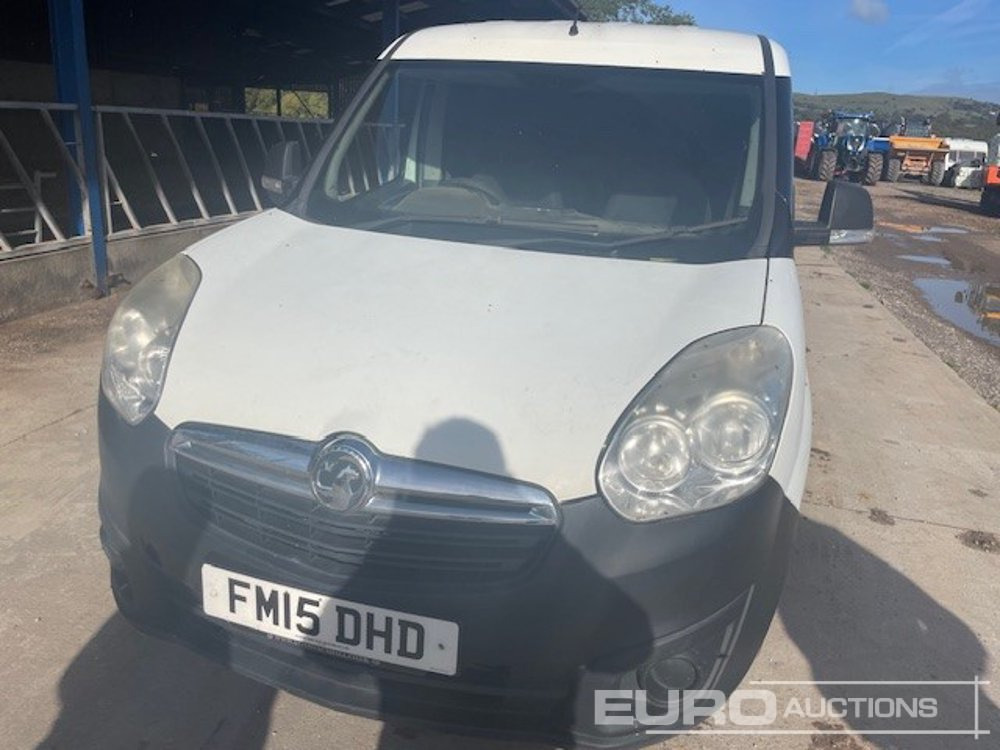 2015 Vauxhall Combo CDTI - Fourgonnette, Utilitaire double cabine: photos 1 2015 Vauxhall Combo CDTI - Fourgonnette, Utilitaire double cabine: photos 1