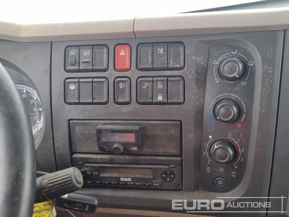 Balayeuse de voirie 2016 DAF LF220: photos 40