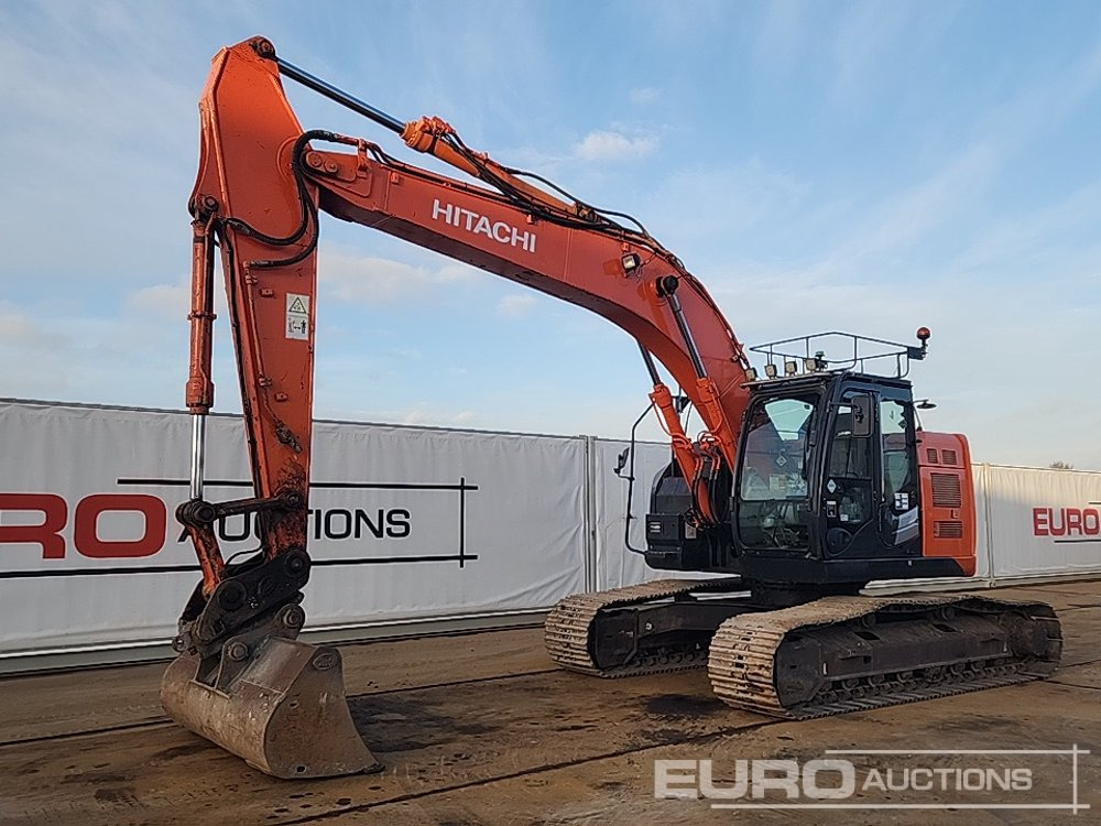 2016 Hitachi ZX225USLC-5B - Pelle sur chenille: photos 1 2016 Hitachi ZX225USLC-5B - Pelle sur chenille: photos 1