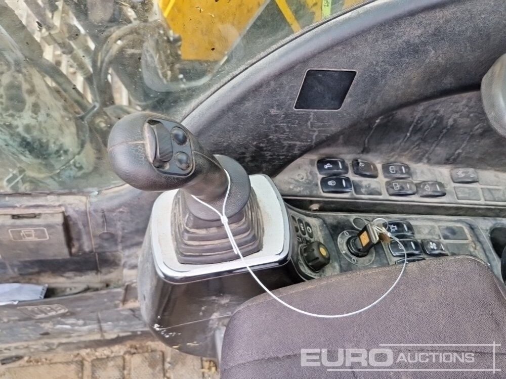 Pelle sur chenille 2017 JCB JS131LC: photos 37