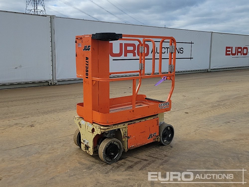 2017 JLG 1230ES - Nacelle: photos 1 2017 JLG 1230ES - Nacelle: photos 1
