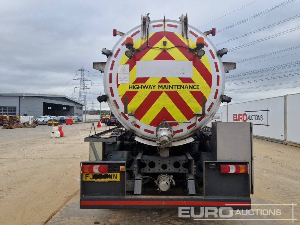 2017 Mercedes Arocs 3240 - Camion citerne: photos 4 2017 Mercedes Arocs 3240 - Camion citerne: photos 4