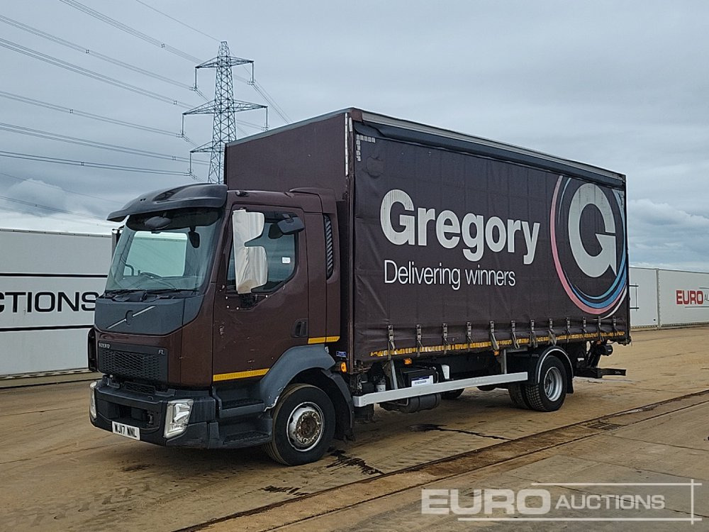2017 Volvo FL210 - Camion à rideaux coulissants: photos 1 2017 Volvo FL210 - Camion à rideaux coulissants: photos 1