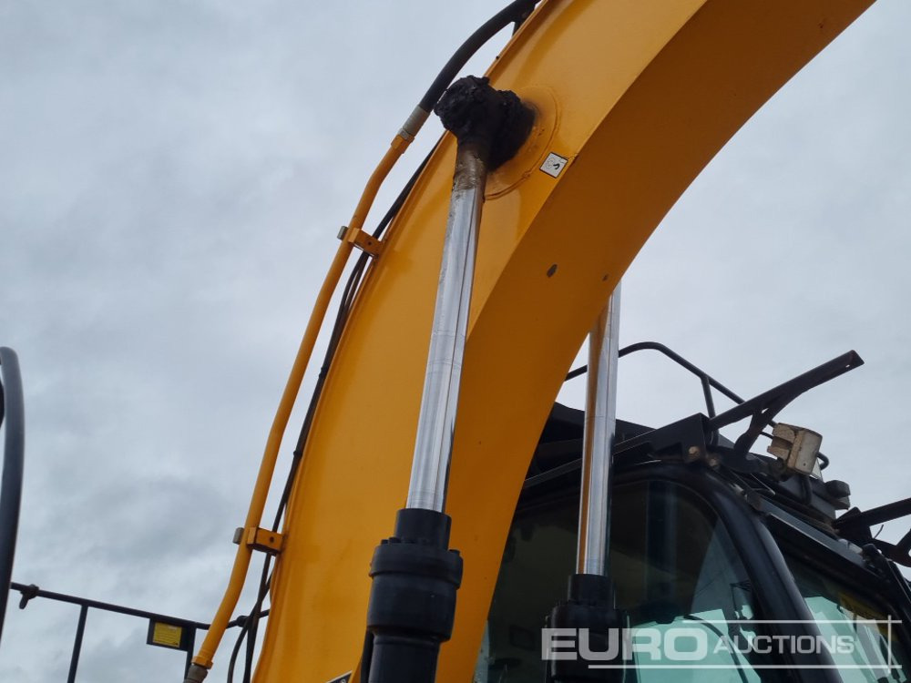 Pelle sur chenille 2018 JCB JS131LC: photos 22