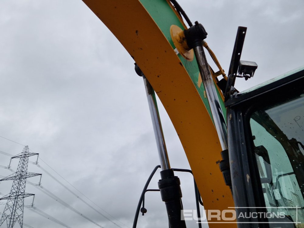 Pelle sur chenille 2018 JCB JS131LC: photos 17