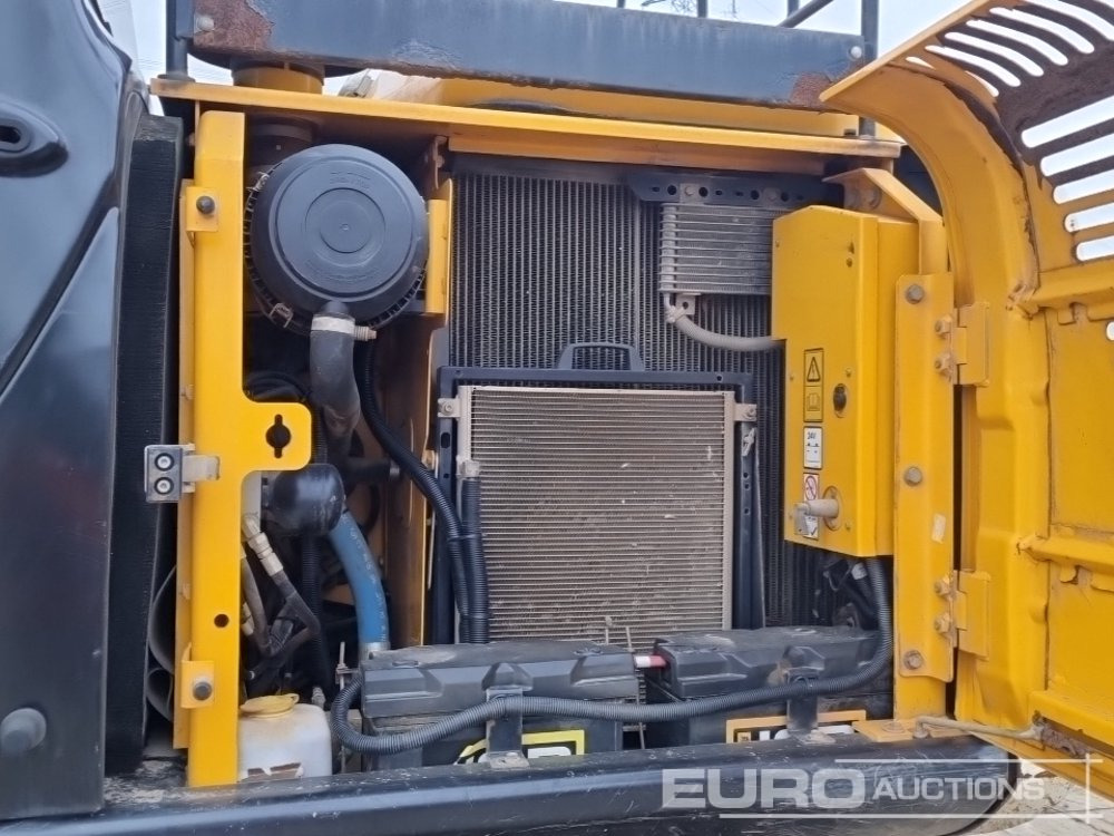 Pelle sur chenille 2018 JCB JS131LC: photos 38