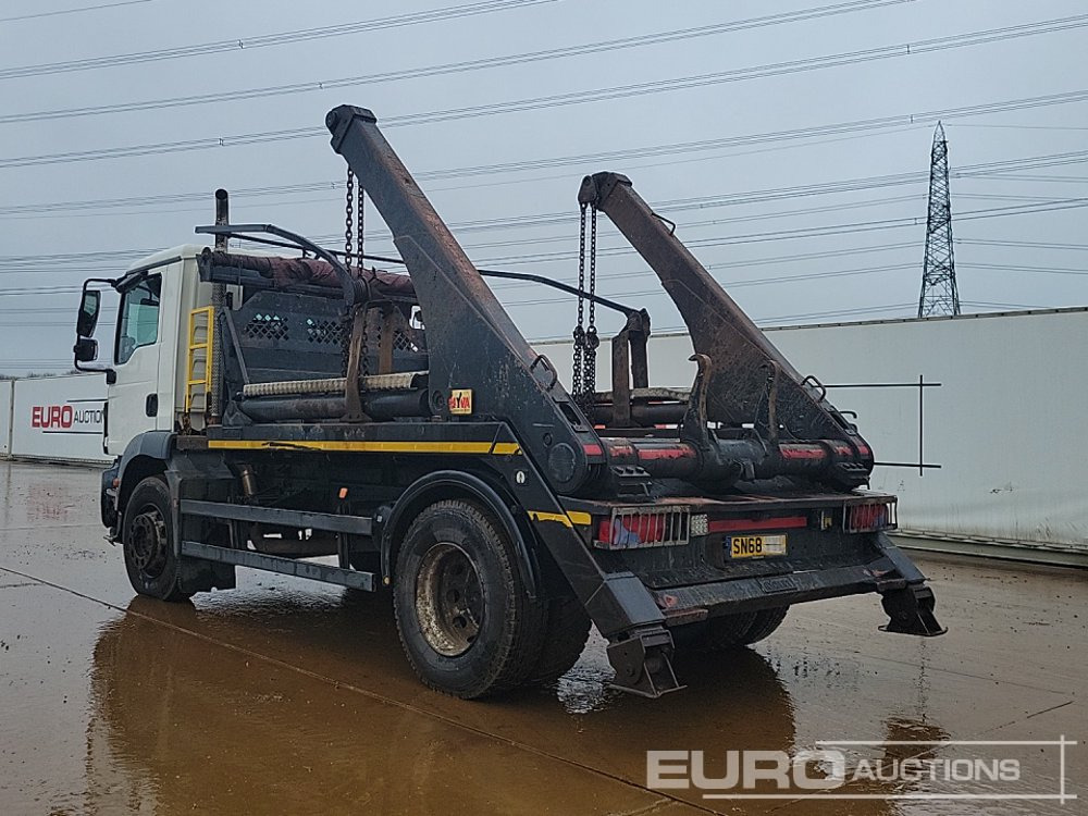 2018 MAN 4x2 Skip Loader Lorry, Extendable Arms, Easy Sheet, Reverse Camera, A/C, Manual Gearbox (Reg. Docs. Available) - Camion multibenne: photos 3 2018 MAN 4x2 Skip Loader Lorry, Extendable Arms, Easy Sheet, Reverse Camera, A/C, Manual Gearbox (Reg. Docs. Available) - Camion multibenne: photos 3