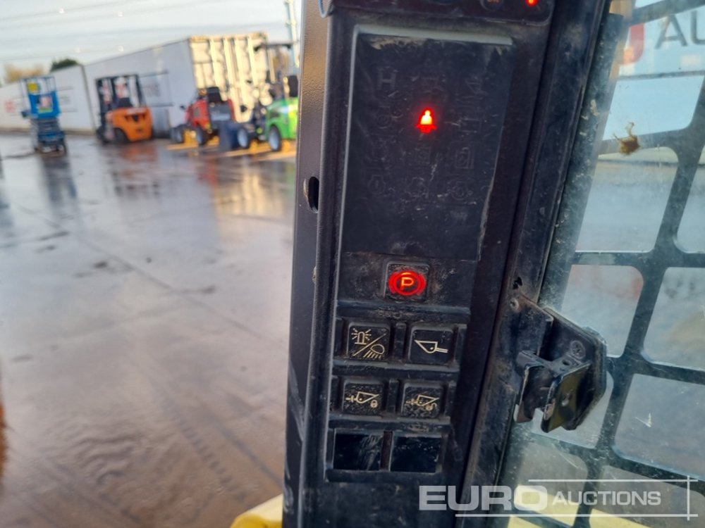 Mini chargeuse 2019 Gehl R150: photos 37 Mini chargeuse 2019 Gehl R150: photos 37