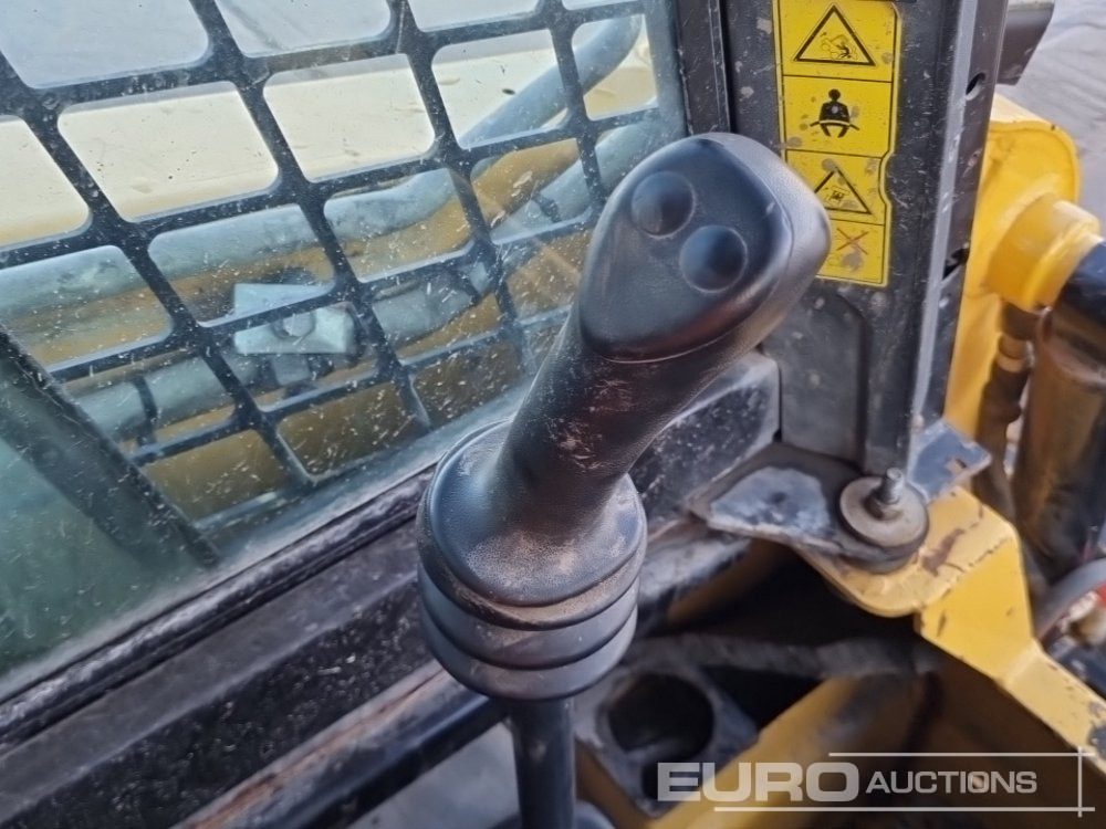 Mini chargeuse 2019 Gehl R150: photos 34 Mini chargeuse 2019 Gehl R150: photos 34