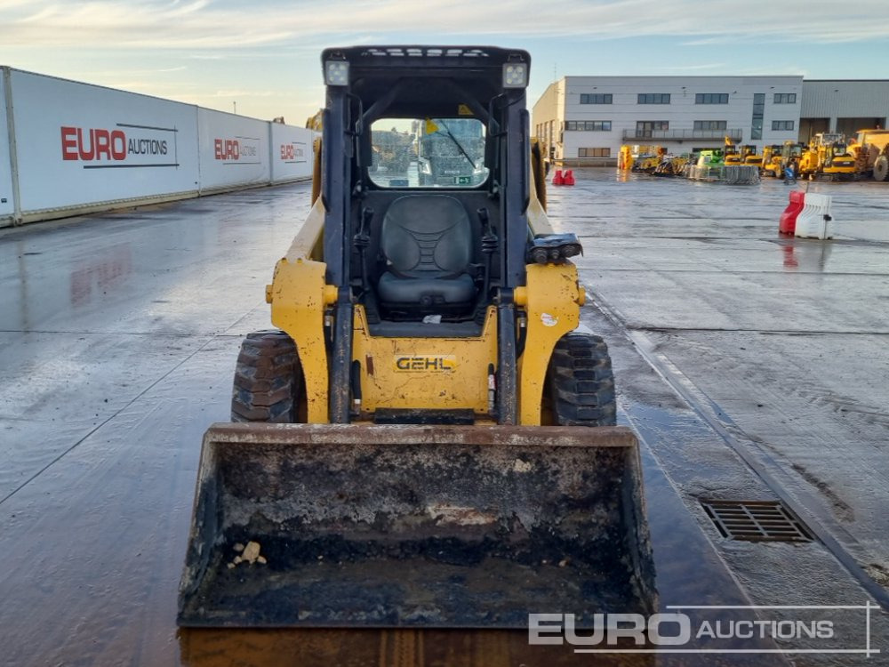 Mini chargeuse 2019 Gehl R150: photos 8 Mini chargeuse 2019 Gehl R150: photos 8