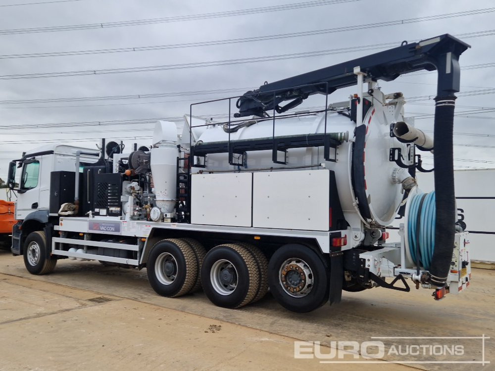 2019 Mercedes Arocs 3243 - Camion citerne: photos 3 2019 Mercedes Arocs 3243 - Camion citerne: photos 3