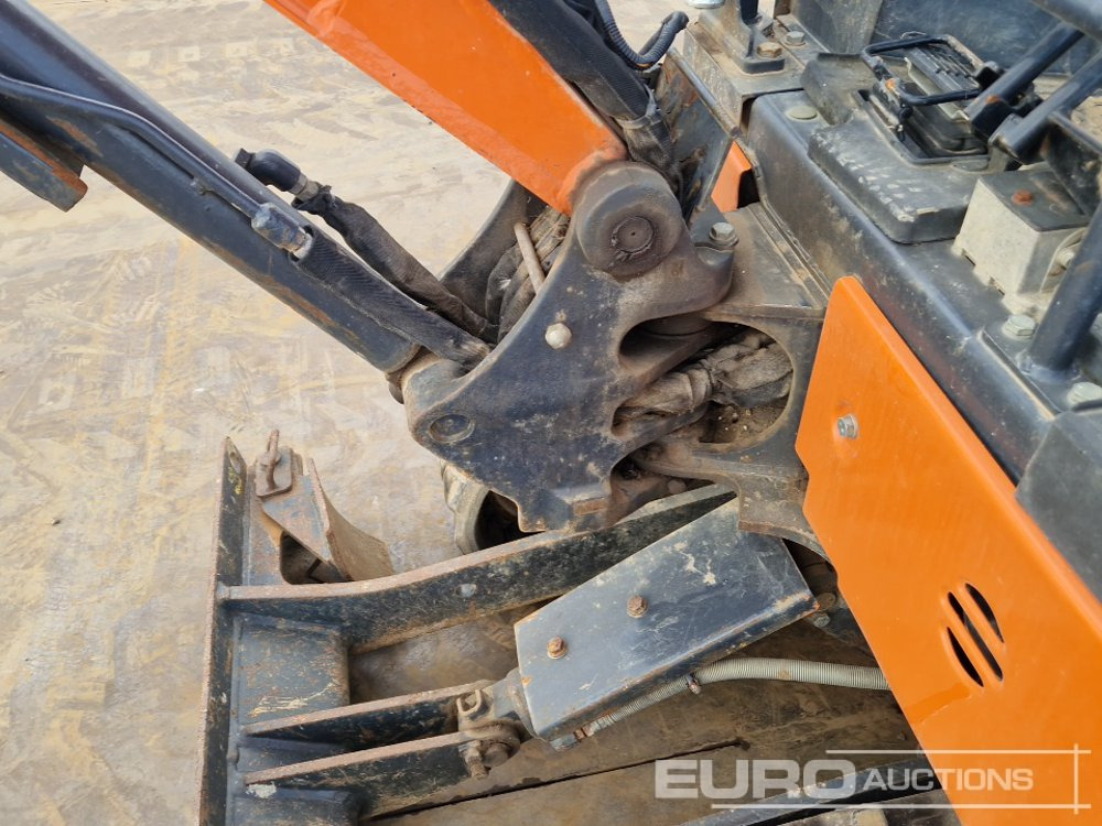 Mini pelle 2020 Hitachi ZX19U-6 YR: photos 17