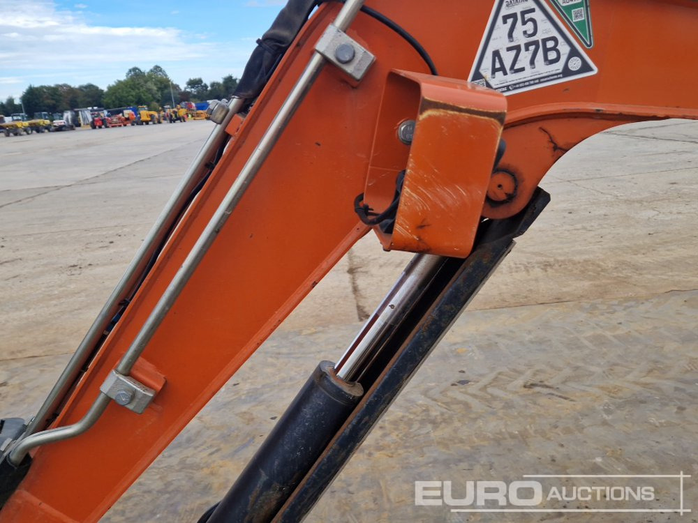 Mini pelle 2020 Hitachi ZX19U-6 YR: photos 25