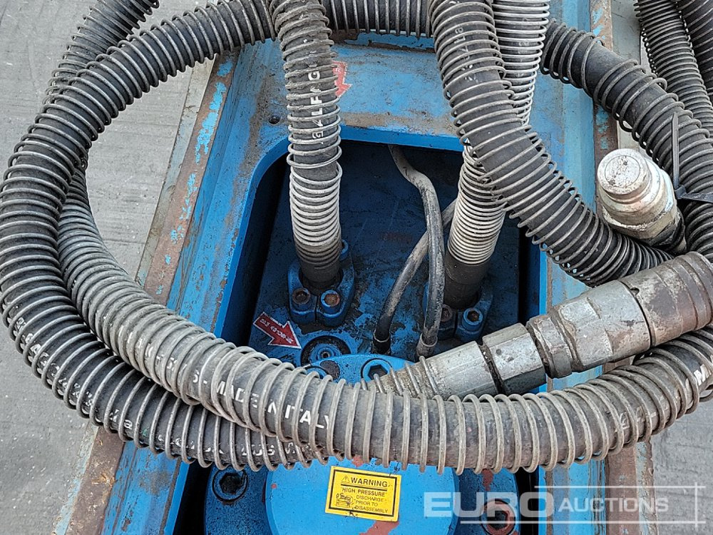 Marteau hydraulique 2020 Okada 3600: photos 13