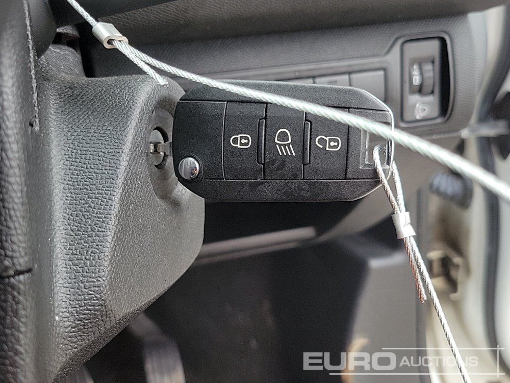 Voiture 2020 Peugeot 308: photos 41