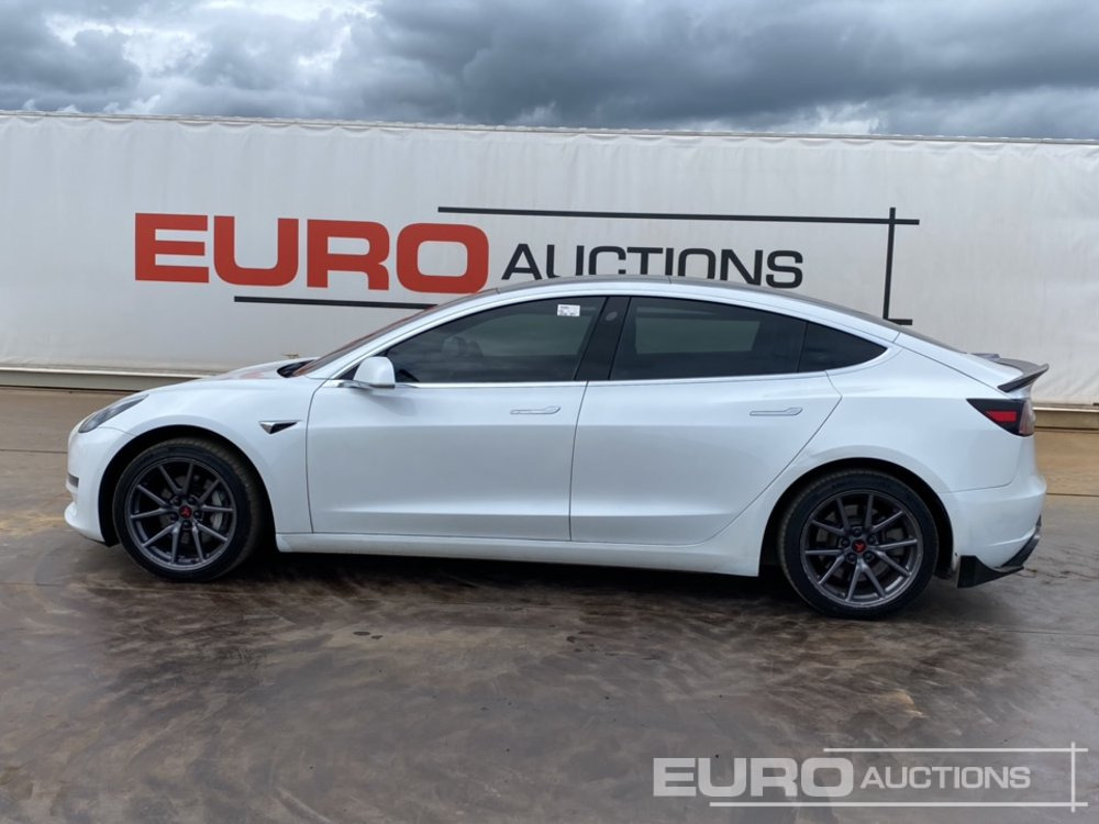2020 Tesla Model 3 Long Range - Voiture: photos 2 2020 Tesla Model 3 Long Range - Voiture: photos 2