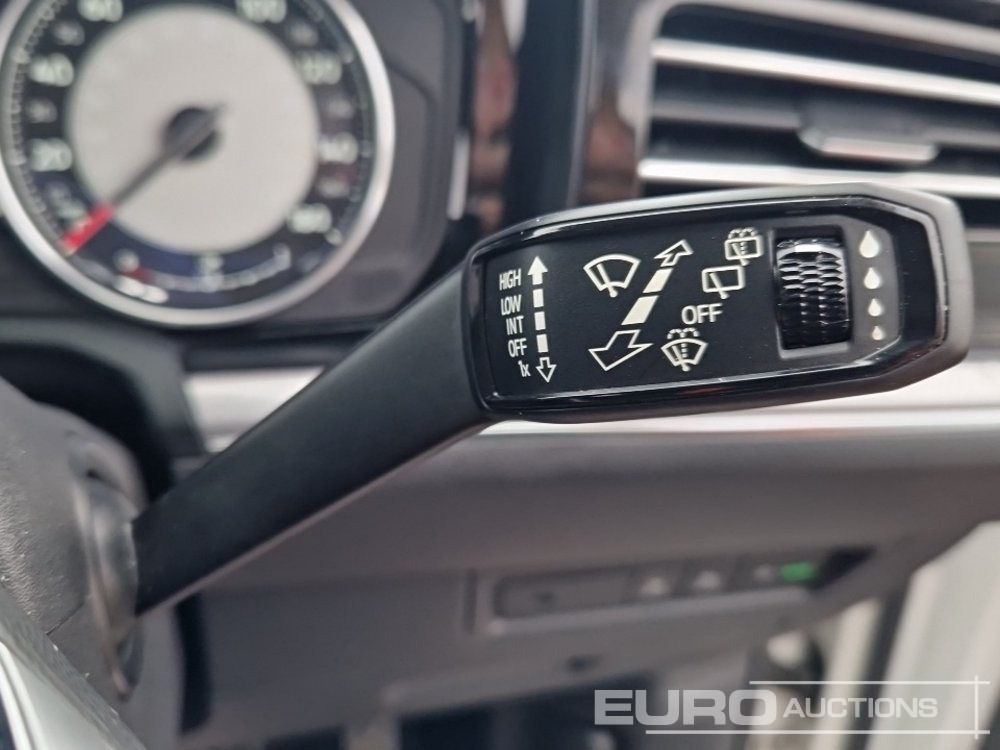 SUV 2020 Volkswagen Touareg: photos 32