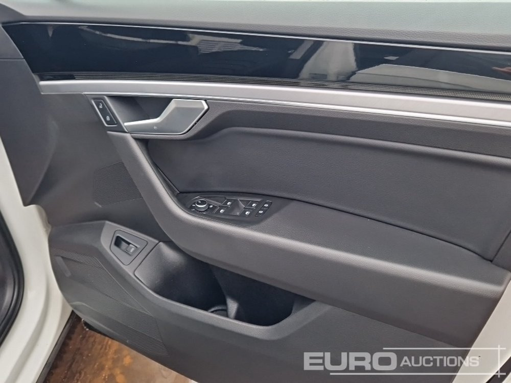 SUV 2020 Volkswagen Touareg: photos 26