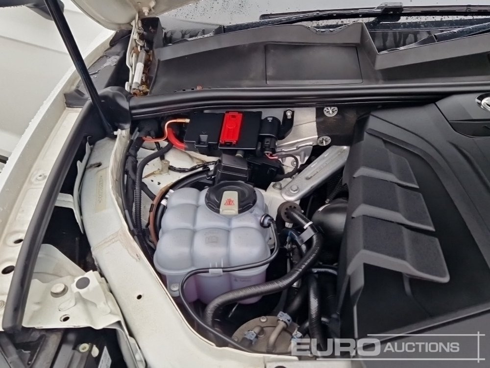SUV 2020 Volkswagen Touareg: photos 41