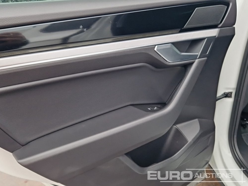 SUV 2020 Volkswagen Touareg: photos 18