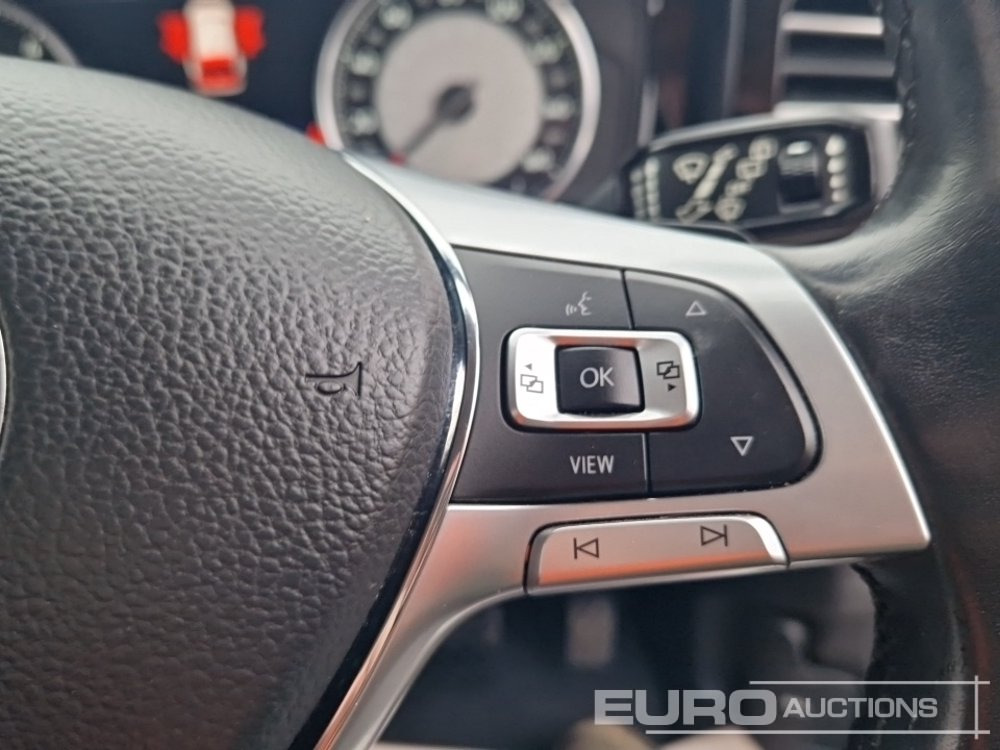 SUV 2020 Volkswagen Touareg: photos 29