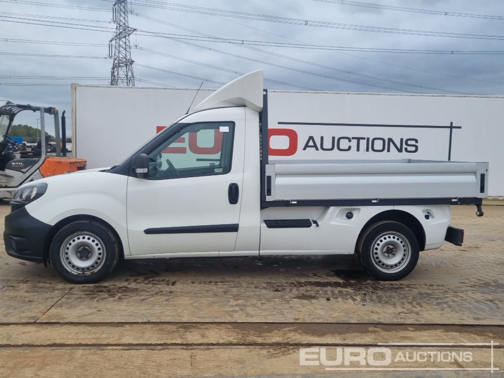 2021 Fiat Doblo Cargo - Utilitaire plateau: photos 2 2021 Fiat Doblo Cargo - Utilitaire plateau: photos 2