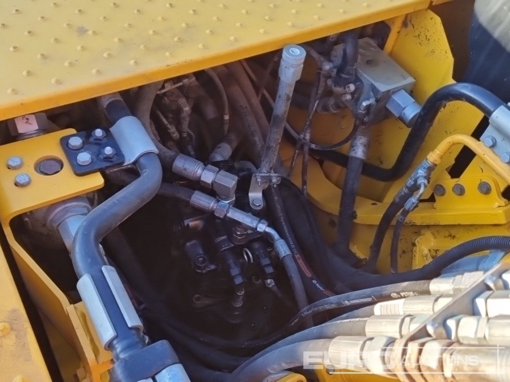 Pelle sur chenille 2021 JCB 220X LC: photos 37