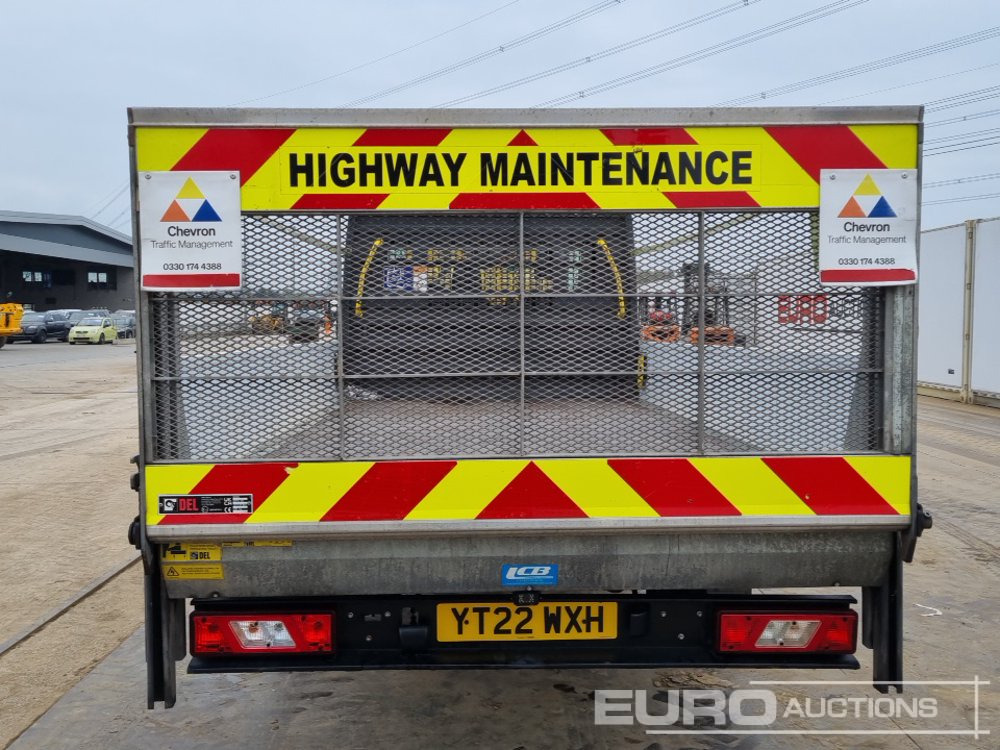 2022 Ford Transit 350 - Utilitaire plateau: photos 4 2022 Ford Transit 350 - Utilitaire plateau: photos 4