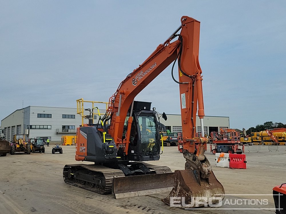 Pelle sur chenille 2022 Hitachi ZX135USBL-7: photos 7