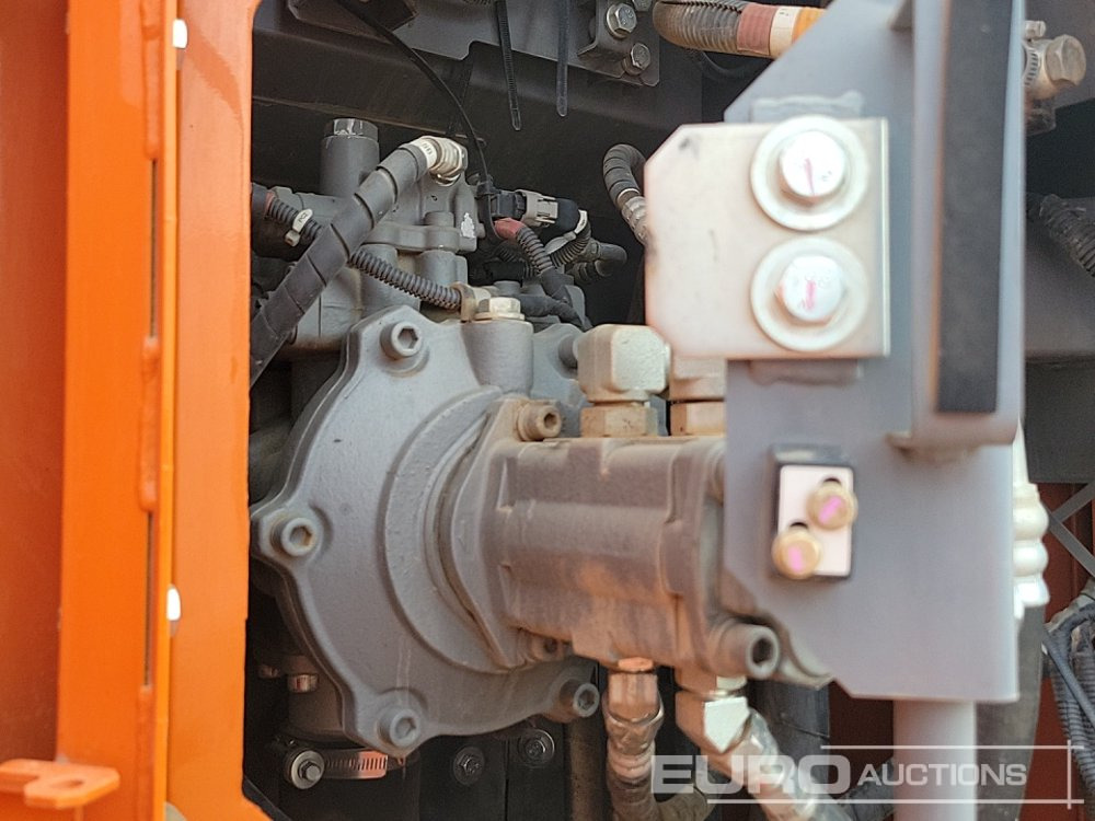 Pelle sur chenille 2022 Hitachi ZX135USBL-7: photos 48
