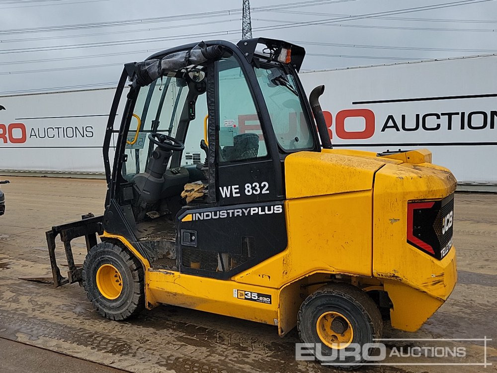 2022 JCB TLT35-23D 2WD - Chariot télescopique: photos 3 2022 JCB TLT35-23D 2WD - Chariot télescopique: photos 3