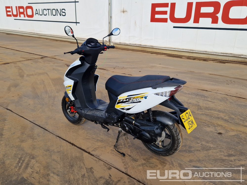 2024 Keyway Fact 50cc Scooter (Reg. Docs. Available) - Motocyclette: photos 3 2024 Keyway Fact 50cc Scooter (Reg. Docs. Available) - Motocyclette: photos 3