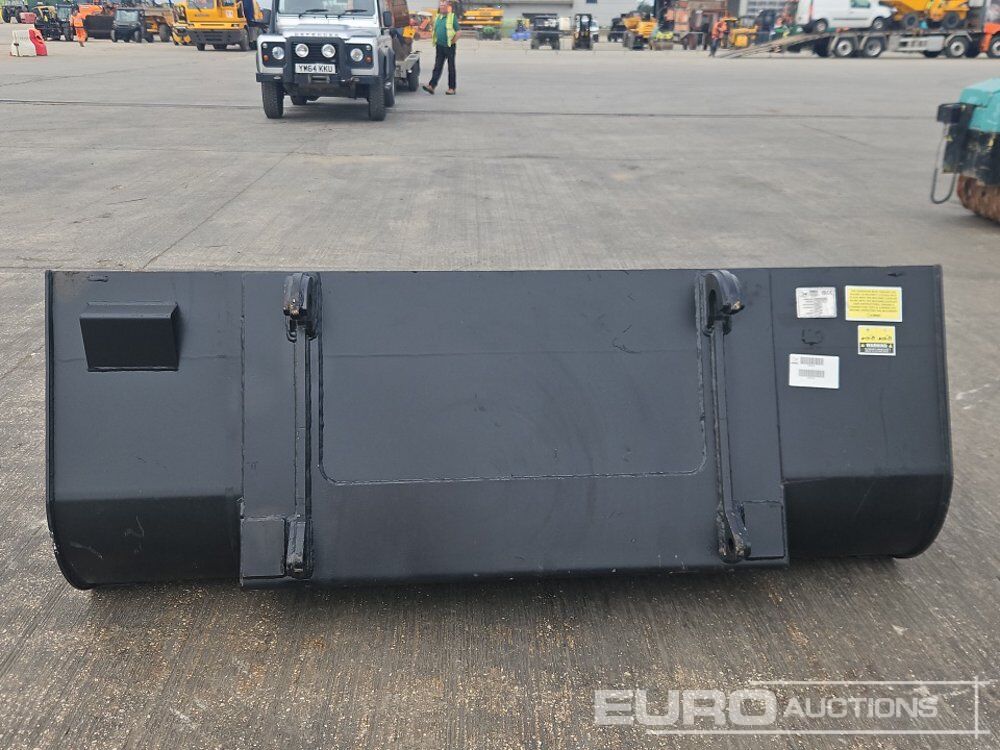 2026 Rhinox 90" Loading Bucket to suit Telehandler - Godet: photos 4 2026 Rhinox 90" Loading Bucket to suit Telehandler - Godet: photos 4