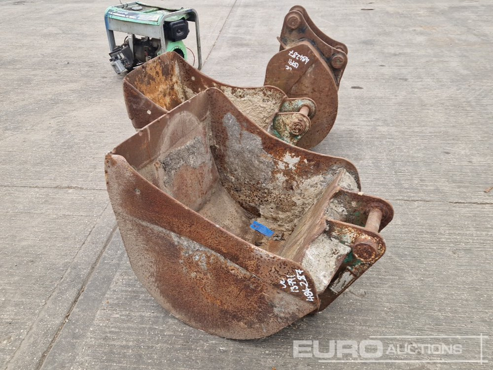 30", 24", 24" Digging Bucket 45mm Pin to suit 4-6 Ton Excavator - Godet: photos 2 30", 24", 24" Digging Bucket 45mm Pin to suit 4-6 Ton Excavator - Godet: photos 2