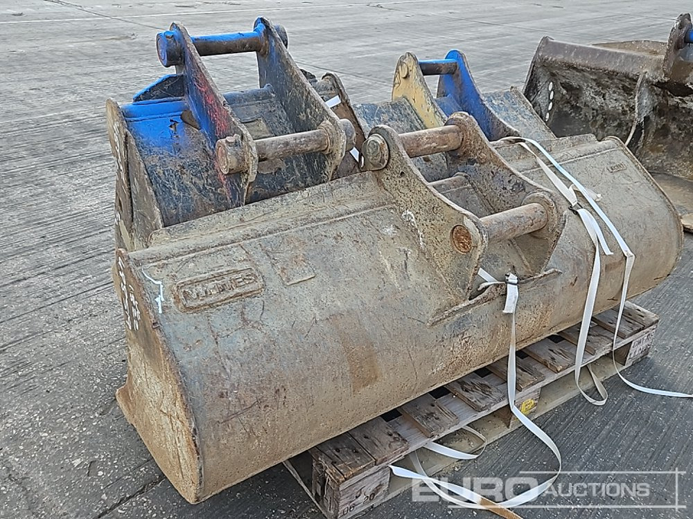 32", 24" Digging Bucket 45mm Pin to suit 4-6 Ton Excavator - Godet: photos 3 32", 24" Digging Bucket 45mm Pin to suit 4-6 Ton Excavator - Godet: photos 3