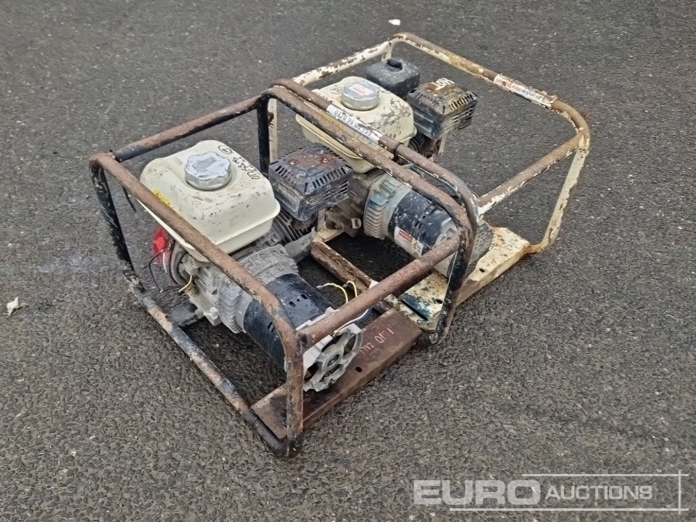 3Kva Petrol Generator, Honda Engine (2 of) (Spares) - Groupe électrogène: photos 1 3Kva Petrol Generator, Honda Engine (2 of) (Spares) - Groupe électrogène: photos 1