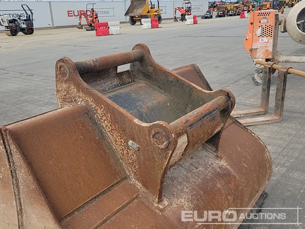 Godet 60" Digging Bucket S65 Hitch to suit 14-22 Ton Excavator: photos 12