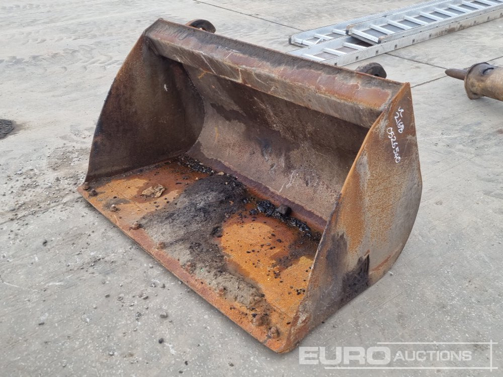 60" Loading Bucket to suit Telehandler - Godet: photos 1 60" Loading Bucket to suit Telehandler - Godet: photos 1