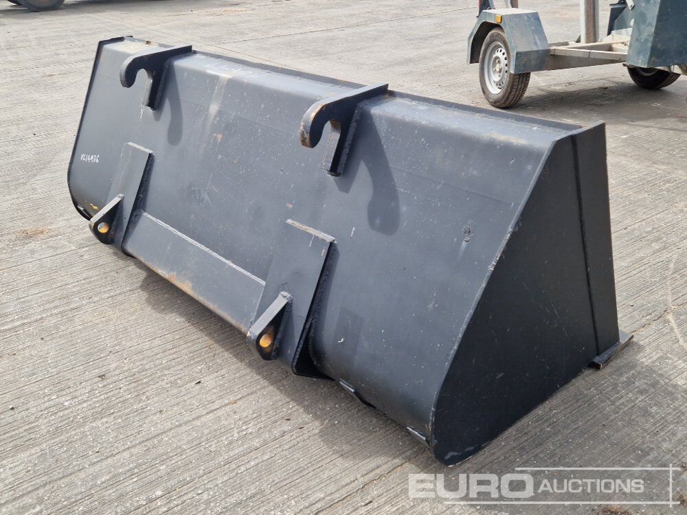 90" Loading Bucket to suit Telehandler - Godet: photos 5 90" Loading Bucket to suit Telehandler - Godet: photos 5