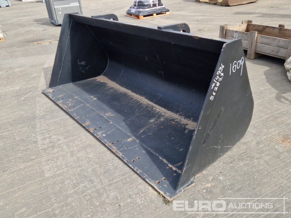 90" Loading Bucket to suit Telehandler - Godet: photos 1 90" Loading Bucket to suit Telehandler - Godet: photos 1
