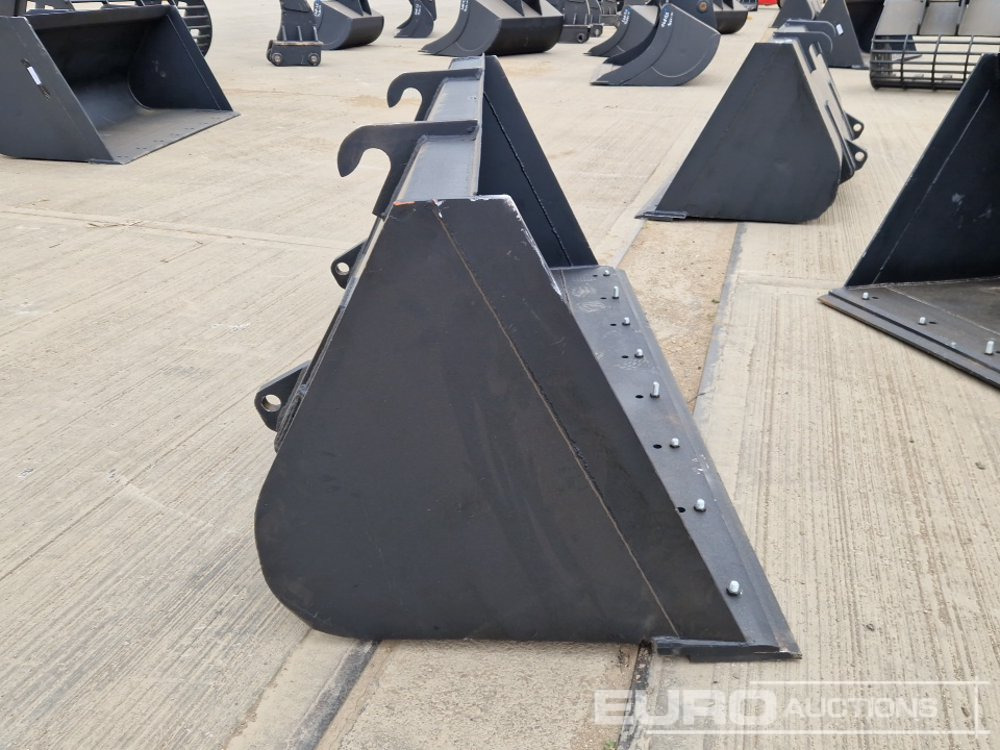 90" Loading Bucket to suit Telehandler - Godet: photos 4 90" Loading Bucket to suit Telehandler - Godet: photos 4