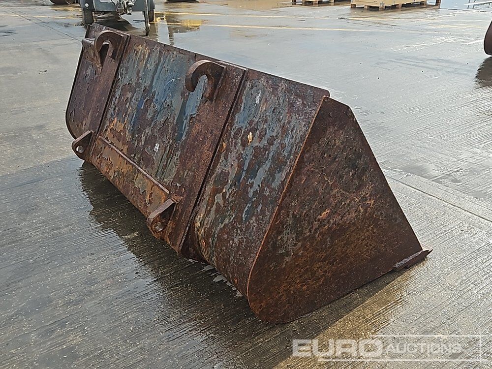 90" Loading Bucket to suit Telehandler - Godet: photos 5 90" Loading Bucket to suit Telehandler - Godet: photos 5