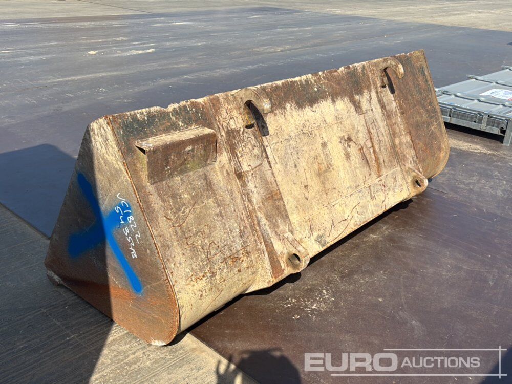 90" Loading Bucket to suit Telehandler - Godet: photos 4 90" Loading Bucket to suit Telehandler - Godet: photos 4