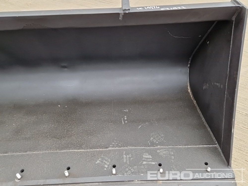 Godet neuf 90" Loading Bucket to suit Telehandler: photos 10 Godet neuf 90" Loading Bucket to suit Telehandler: photos 10