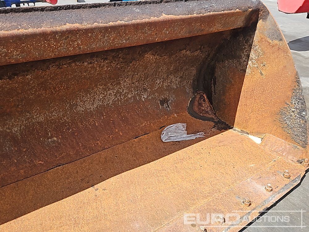 Godet 90" Loading Bucket to suit Telehandler: photos 9