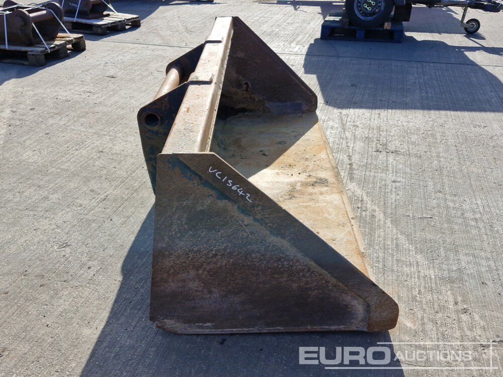 Godet 92" Loading Bucket to suit Telehandler: photos 6