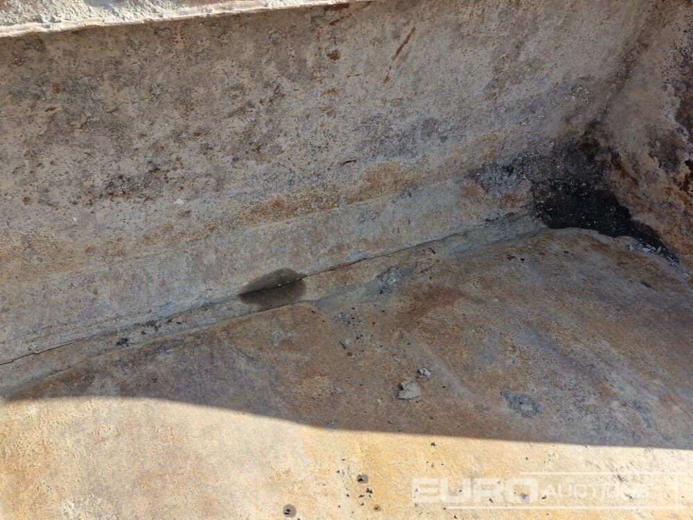Godet 92" Loading Bucket to suit Telehandler: photos 12